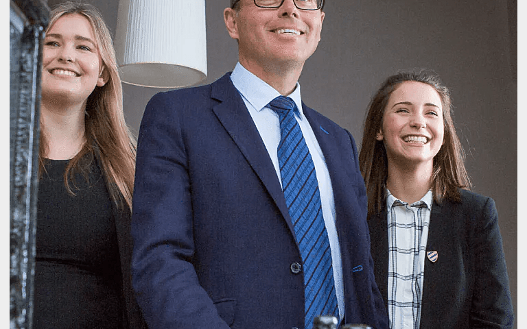  rjc in hm office 2017 11 1  