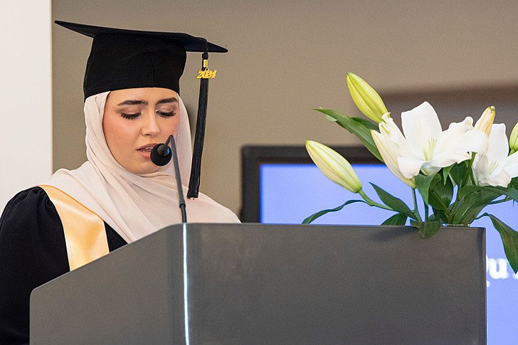  Dubai Graduate 3  